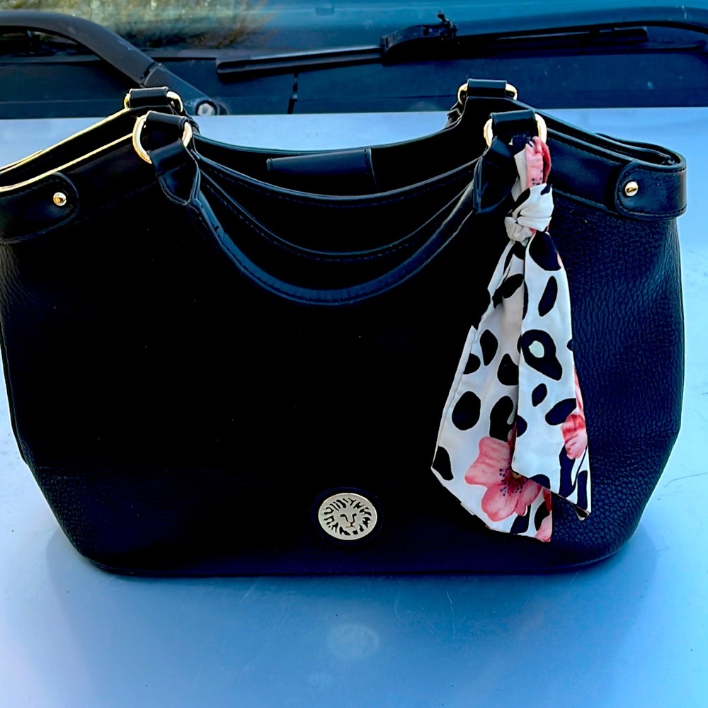 Nice Ann Klein purse